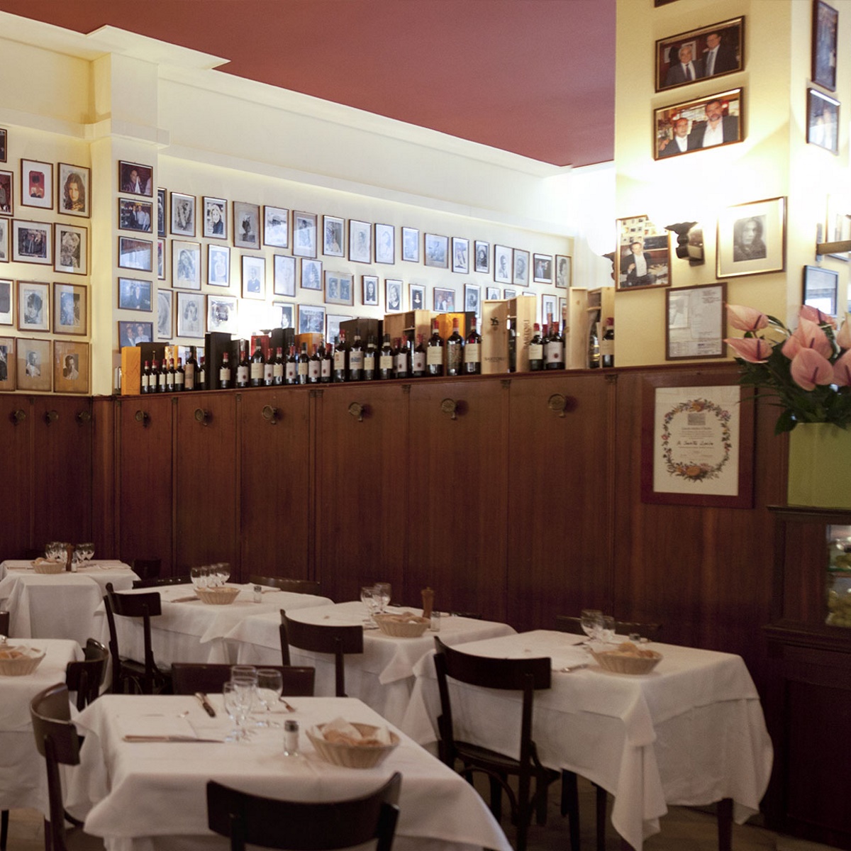 A Santa Lucia restaurant in Milan